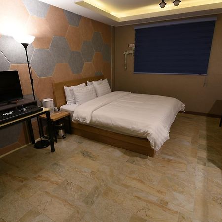 Jecheon Q Motel Εξωτερικό φωτογραφία